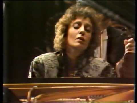 Mozart | Maria João Pires LIVE - Piano Concerto No.26 K.537 "Coronation"