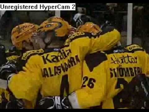 Mika Järvinen tekee maalin