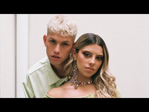 Paula Cendejas, Marc Seguí - a tu manera (Videoclip Oficial)