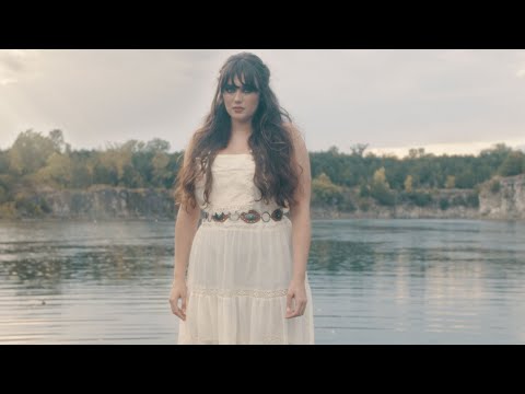 Belles - Ring On The Table (Official Music Video)
