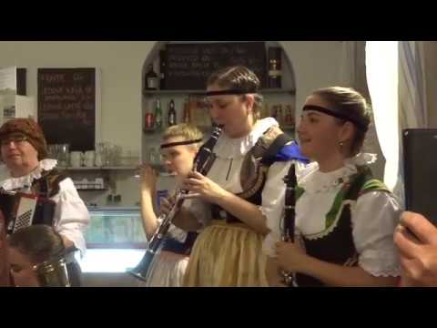 Soubor písní a tanců DYLEŇ (Karlovy Vary) č.4 - večerní zábava / Musaion Praha, 2018