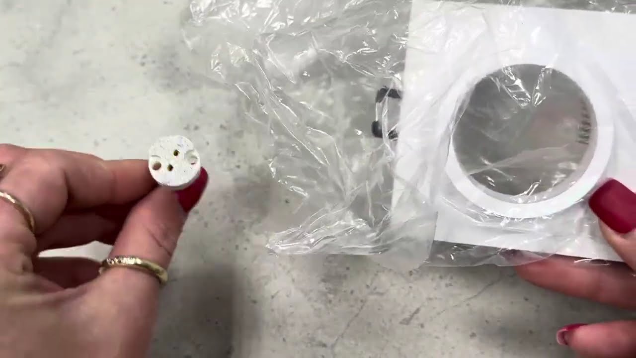 Встраиваемый точечный светильник Ardero DL2816 под лампу белый 80654