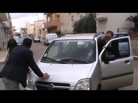 CAROVIGNO INCREDIBILE AUTO IN PANNE