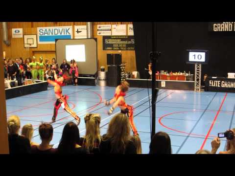 Elvira Martinsson Björk & Moa Andersson - Hallstahammar 2014