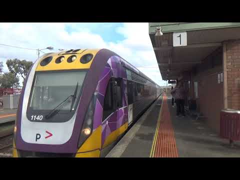 V/Line 3VL40, 3VL72 Arriving At North Geelong Station