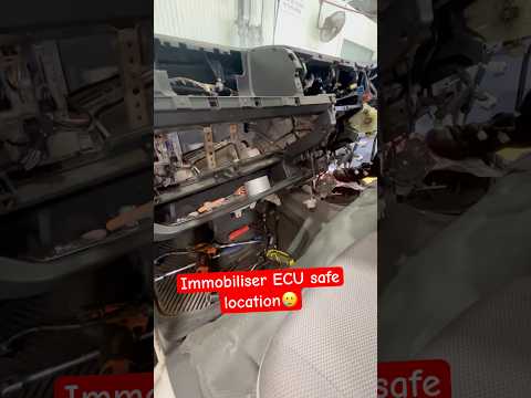 Immobiliser ECU Toyota Hiace #shorts #mechanic  #followers  #cartok  #car  #mechaniclife  #diy