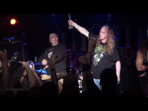 Warbeast ft. Philip Anselmo - Scorched Earth Policy (Live) - San Antonio, TX.