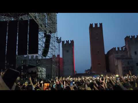 Lorde - Stoned at the Nail Salon (Villafranca di Verona 2022)