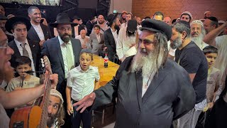הרב שלום סבג - שיעורי וידאו - תיקון הכללי הרב שלום וחברים בחתונה של מורדכי שלום✨17 דקות של שלהבות 🔥 י״ח באב ה׳תשפ״ה🇮🇱