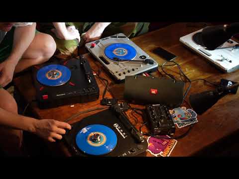 Portable Turntable Comparison - Numark PT01 - Reloop Spin - Omni