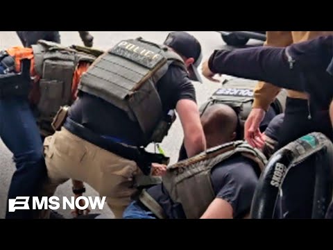 'SHOCK the conscious of America': What happens if federal agents trample YOUR rights?