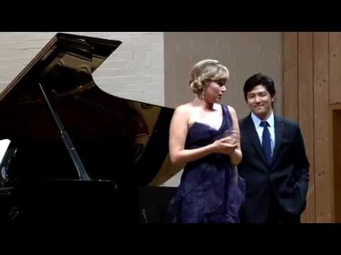 "Pronta io son" from Don Pasquale, Donizetti - Deanna Breiwick and Takaoki Onishi