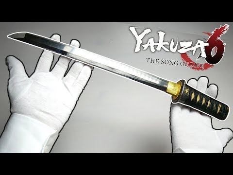 Wakizashi Unboxing - Yakuza 6 Gameplay Video