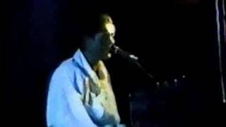 Peter Gabriel Live 1983 Not one of us