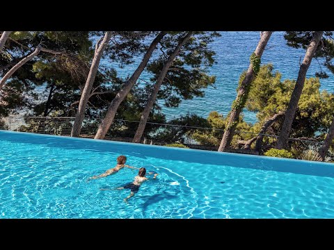 Refresh yourself & dive into the infinity pool at Bluesun Hotel Berulia in Brela