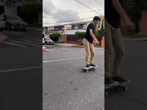 Skater thinks he’s  Sewa Kroetkov but he’s actually a poser