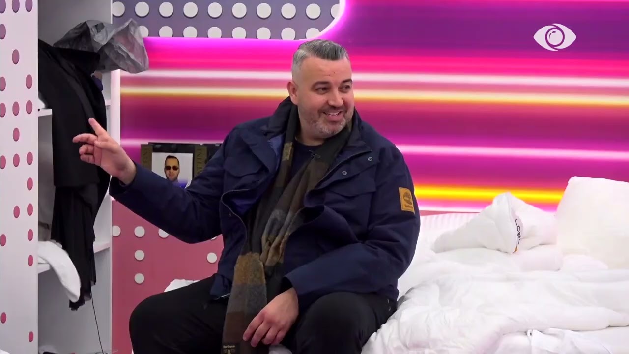I ke grirë 7 veta/ Rogerti i drejtohet Mirit për debatin me banorët në oborr