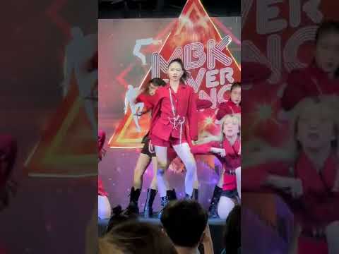 20220619 : Rookies girls cover LOONA (So What) @ Semi-Final MBK Cover Dance 2022 :Kaofang Fan Cam