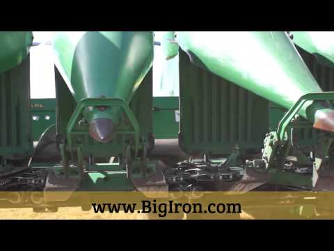 BIG IRON ONLINE AUCTION 4-23-2014: John Deere 1293 corn head and trailer