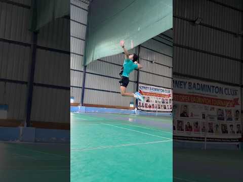 Time When Boys Play At There Fullest 😂🏸  #badminton #smash #jumpsmash #shorts