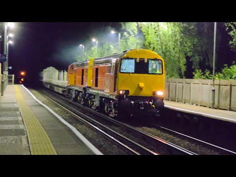 THRASHTASTIC! 20302 & 20311 climb the hill at Hildenborough with Brand New 555017/555031