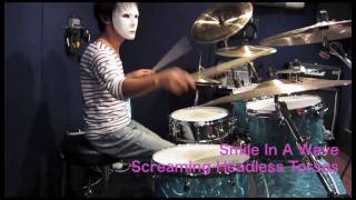 smile in a wave :Screaming Headless Torsos