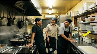 Download lagu MEDAN MENCEKAM‼️ Restoran Viral 24 Jam Ini Tak Pernah Sepi, Tapi Karyawan Bongkar Fakta Mengejutkan! mp3