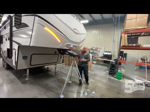 Fifth Wheel Tripod Stablizer