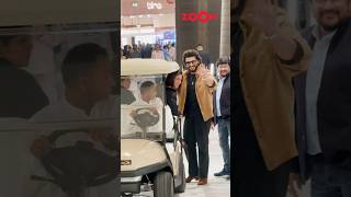 Download lagu Arjun Kapoor spotted in DEEP conversation with Kareena Kapoor at event 😍 #arjun #kareena mp3