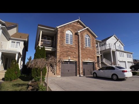 6932 Haines Artist Way Mississauga | (c) 1988 - 2015 Axiom Film & Video Productions