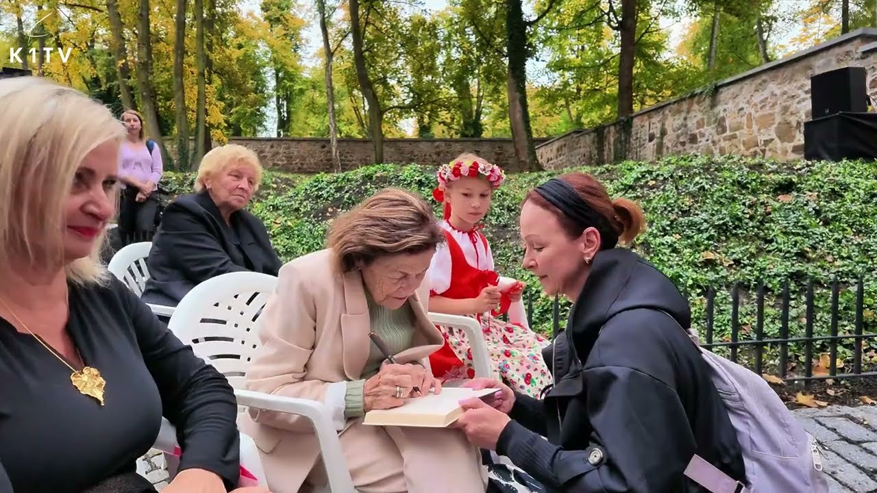 Některé příběhy by nikdy neměly být zapomenuty. A některá rozloučení přicházejí až po desítkách let…💔❤️‍🩹