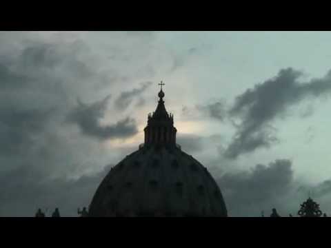 Ватикан через замкову щілину