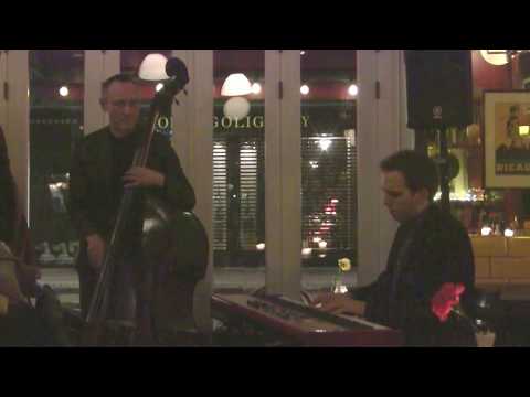 MY HEART BELONGS TO DADDY (Cole Porter), by Eva Grove Trio At Café Dan Turell
