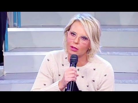 Maria De Filippi irriconoscibile, la foto choc fa il giro del web | La prove del notizia