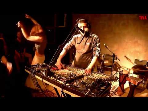 DAN TiVA - ДЫМ (LiveLooping Live in Theatre Shardam 22.02.19)