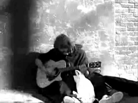 bloody 02. Enjoy The Sirens