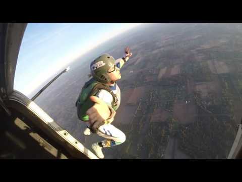 Hop'n'Pop attempt #2 10-15-16 Pilot Chute in Tow