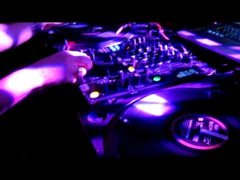 DJ GIL-B & DJ VINCZ LEE @ BYPASS 4 PITBULL LIVE CONCERT 2010
