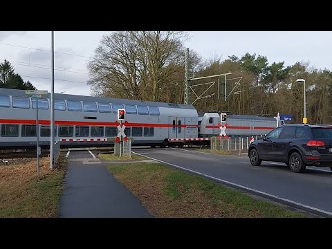 Spoorwegovergang Dörpen - Bahnübergang - German Railroad crossing.