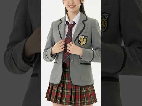 灰色外套紅色格子裙制服