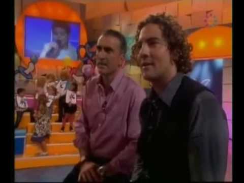 Abraham Mateo  (11 años) canta ante David Bisbal  el tema " Me derrumbo"