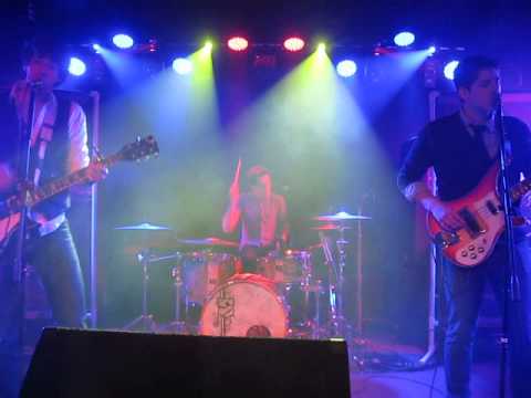 Clockwork - Lock Eyes (live)