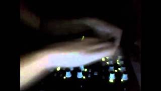 siK - Night Drones [Live Improvisation with NI Massive, Ableton Live & Akai APC40]
