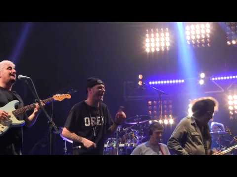 O'Scarrafone - Pino Daniele + Clementino