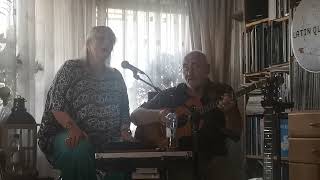 Mike Silver feat. Julie &quot;Every December Sky&quot; (Beth Nielsen Chapman cover) live @ Blue Carpet Stage