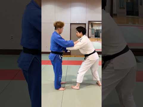 【内股崩し】①釣り手の手首を立てる②釣り手の肘は相手の脇の下③斜めに崩す    跳腰っぽくなっていますが、崩しは同じです。#柔道　#石川 #shorts