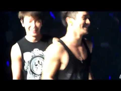[FANCAM 720p] 130602 Donghae 동해 - ROCKSTAR + (HYUK & SIWON SHIRTLESS) #SS5INADAY2