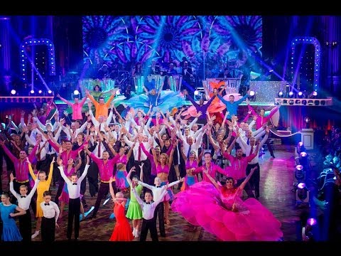Celebrities & Pro-Dancers Group Dance to 'Young Hearts Run Free' - Strictly Come Dancing - BBC