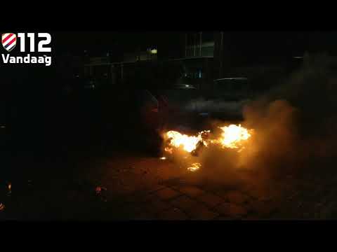 ’5 autobranden door vete dakdekkers’ in Den Bosch