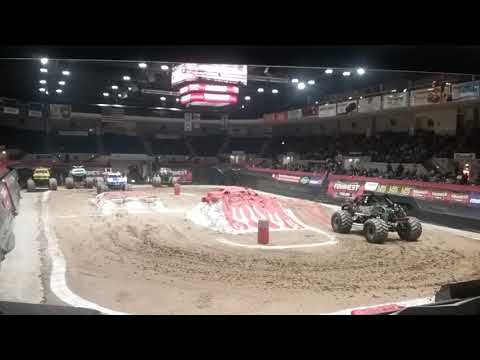 Bigfoot vs Snakebite..